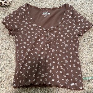 hollister t shirt